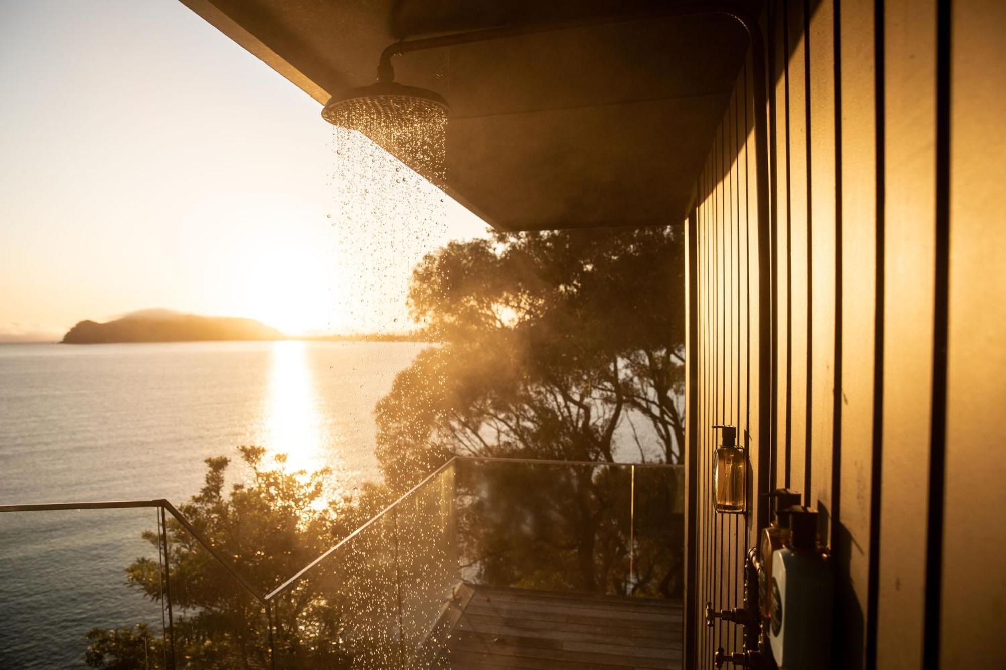 Cape Mackerel Cabin With Magic Palm Beach & Pittwater Views Villa Great Mackerel Beach Kültér fotó